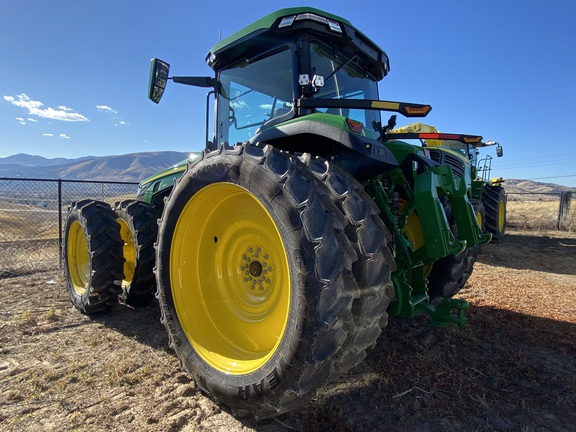 2023 John Deere 8R 250 Tractor