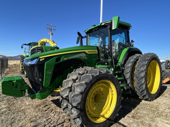 2023 John Deere 8R 250 Tractor