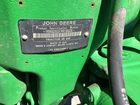 2021 John Deere 8R 250 Tractor