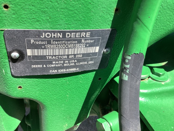 2021 John Deere 8R 250 Tractor