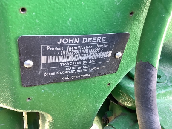 2021 John Deere 8R 250 Tractor