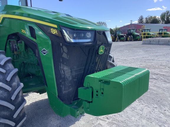 2021 John Deere 8R 250 Tractor