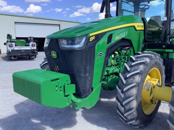 2021 John Deere 8R 250 Tractor