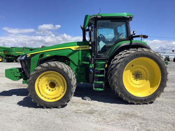 2023 John Deere 8R 250 Tractor