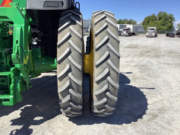 2023 John Deere 8R 250 Tractor