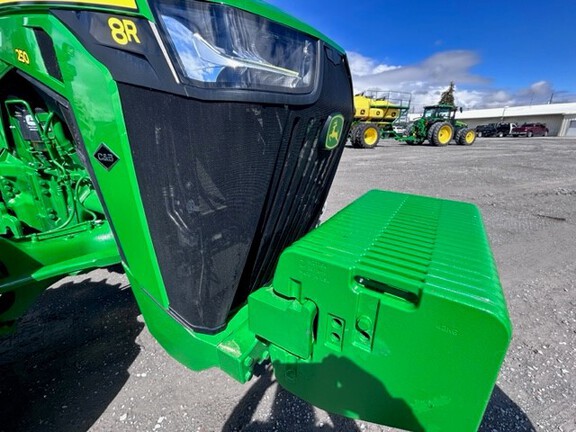 2023 John Deere 8R 250 Tractor