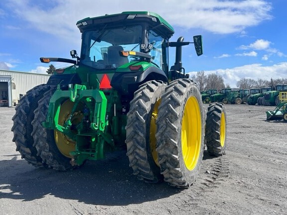 2023 John Deere 8R 250 Tractor