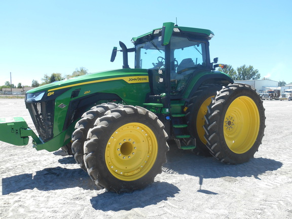 2023 John Deere 8R 250 Tractor