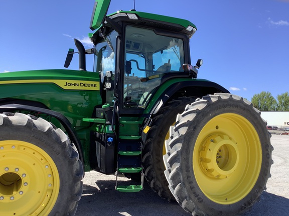 2023 John Deere 8R 310 Tractor