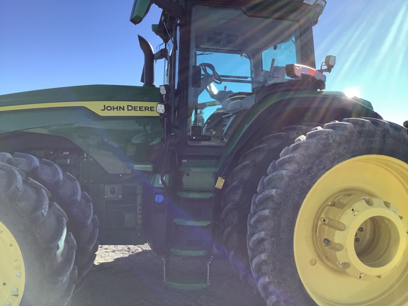 2023 John Deere 8R 310 Tractor