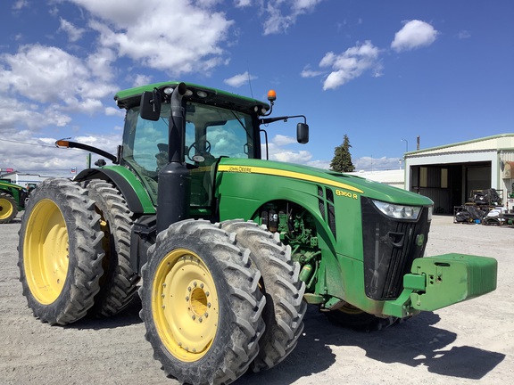 2011 John Deere 8360R Tractor