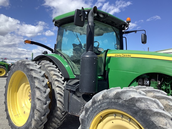 2011 John Deere 8360R Tractor