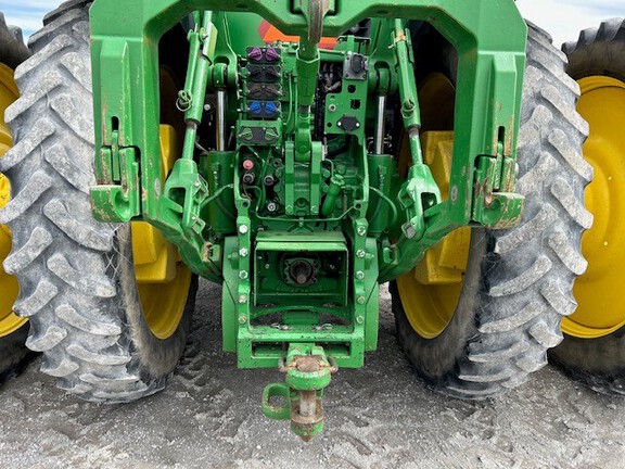 2015 John Deere 8270R Tractor