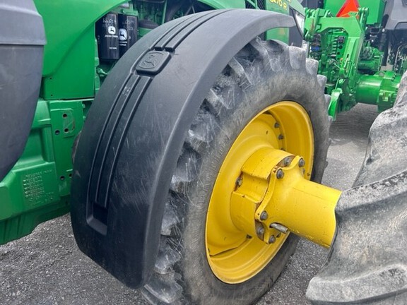 2015 John Deere 8270R Tractor