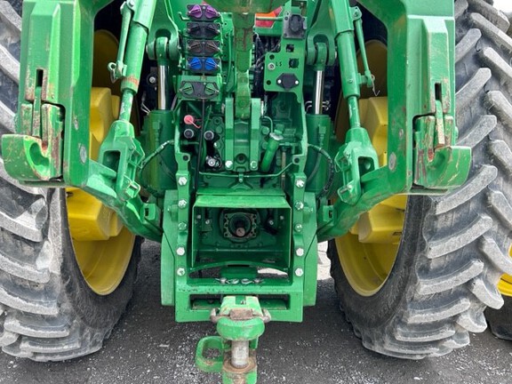 2015 John Deere 8270R Tractor