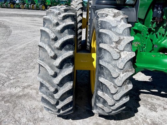 2015 John Deere 8270R Tractor