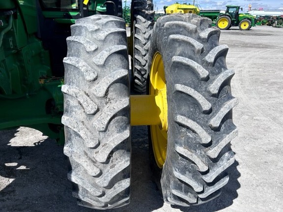 2015 John Deere 8270R Tractor