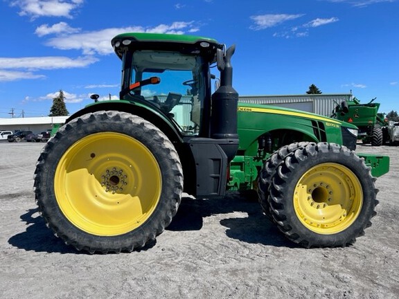 2015 John Deere 8270R Tractor