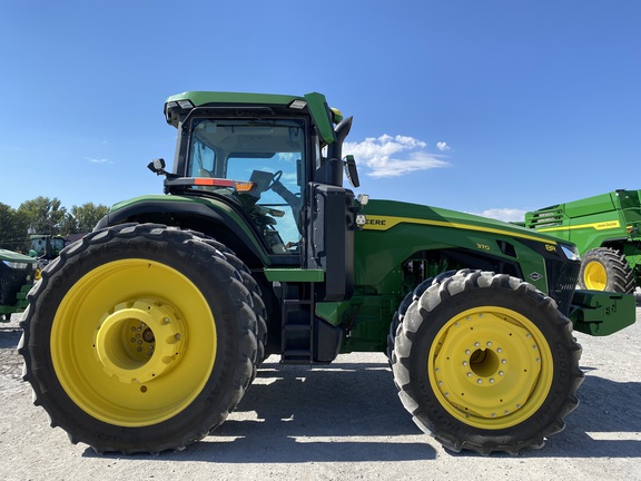 2023 John Deere 8R 370 Tractor