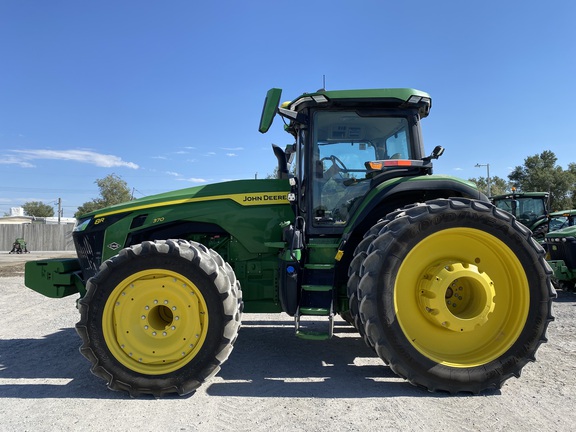 2023 John Deere 8R 370 Tractor