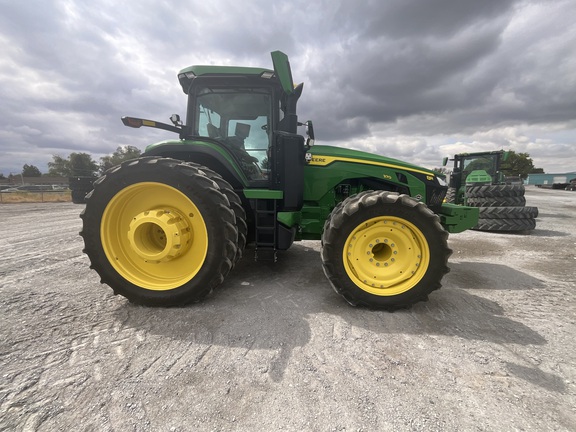 2023 John Deere 8R 370 Tractor