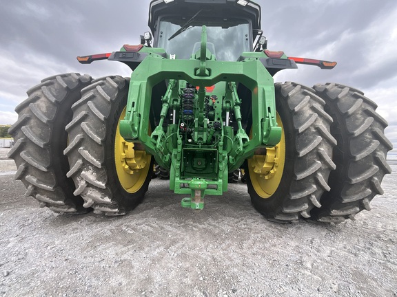 2023 John Deere 8R 370 Tractor