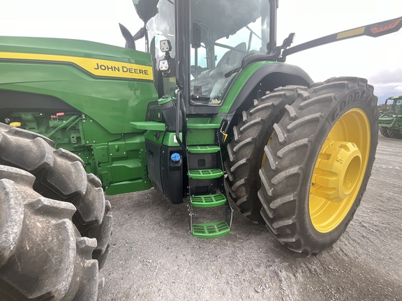 2023 John Deere 8R 370 Tractor