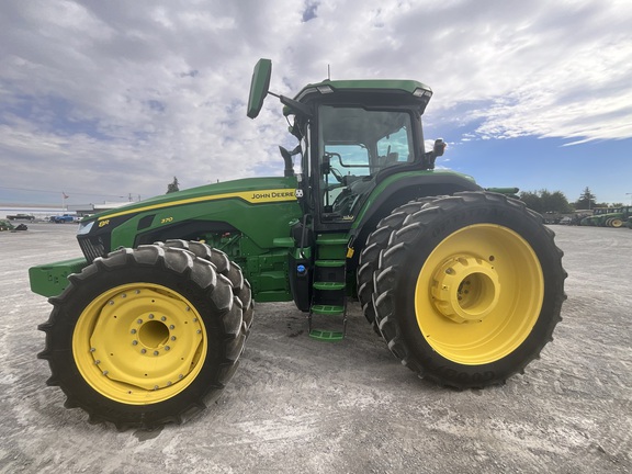 2023 John Deere 8R 370 Tractor