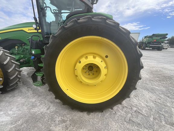 2023 John Deere 8R 370 Tractor