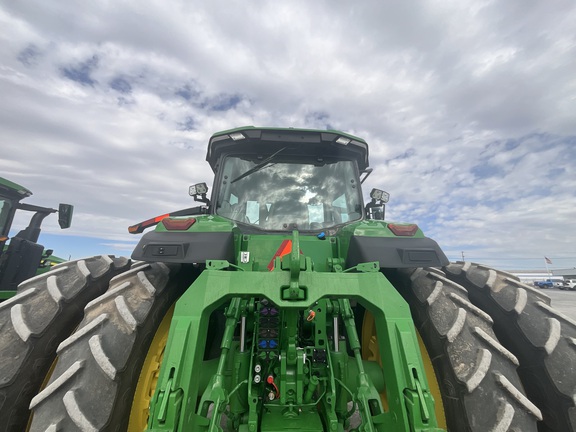 2023 John Deere 8R 370 Tractor