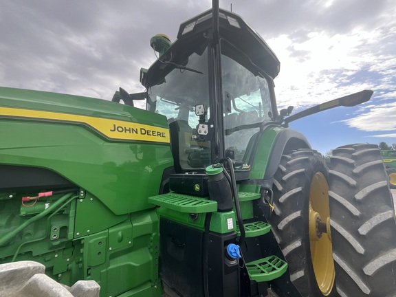 2023 John Deere 8R 370 Tractor