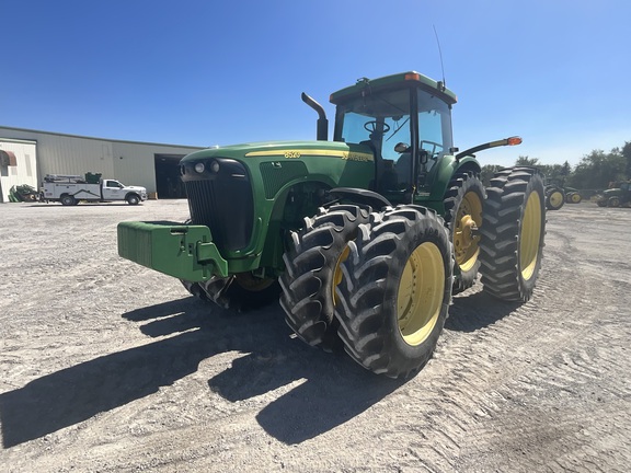 2002 John Deere 8520 Tractor