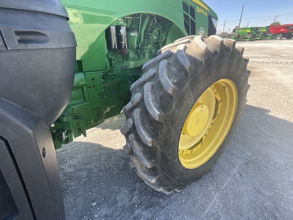 2014 John Deere 8270R Tractor