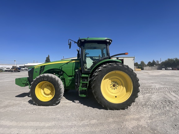 2014 John Deere 8270R Tractor