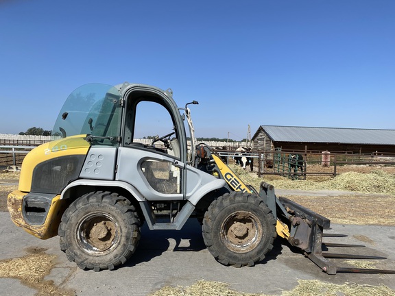 2005 Gehl 280 Compact Utility Loader