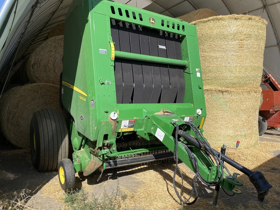 2020 John Deere 560M Baler/Round