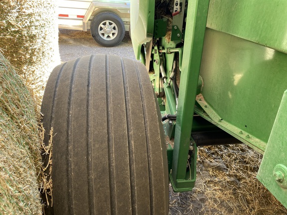 2020 John Deere 560M Baler/Round