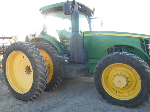 2013 John Deere 8285R Tractor