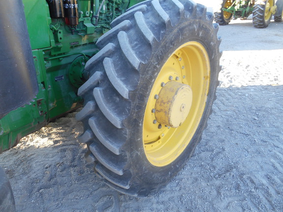 2013 John Deere 8285R Tractor