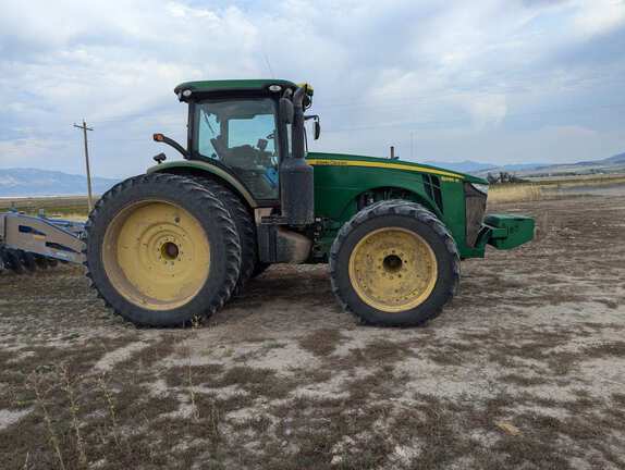 2012 John Deere 8335R Tractor