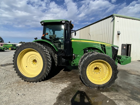 2012 John Deere 8335R Tractor