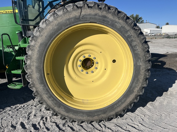 2012 John Deere 8335R Tractor