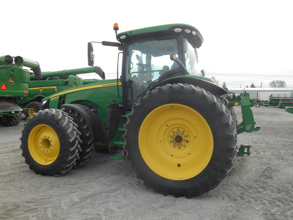 2015 John Deere 8370R Tractor