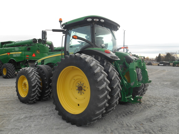 2015 John Deere 8370R Tractor