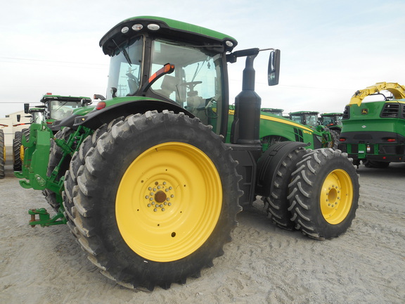 2015 John Deere 8370R Tractor