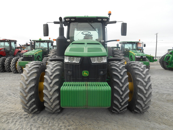 2015 John Deere 8370R Tractor