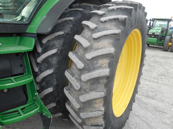 2015 John Deere 8370R Tractor