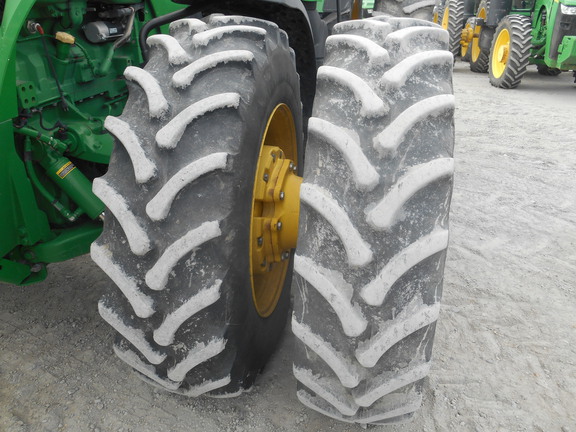 2015 John Deere 8370R Tractor