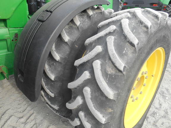 2015 John Deere 8370R Tractor