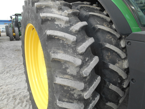 2015 John Deere 8370R Tractor